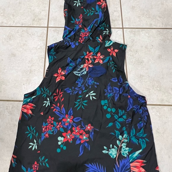 Workout tank and vest - Picture 5 of 6